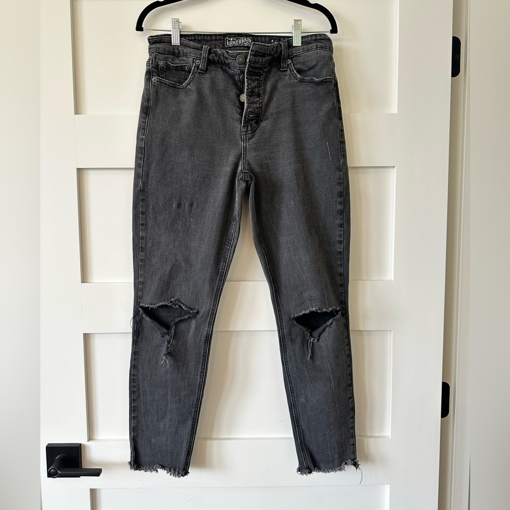 Lucky Jeans. Bridgette skinny. Distressed.